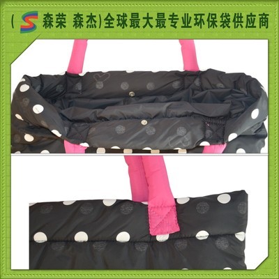 【廣州優(yōu)質(zhì)廠家一條龍生產(chǎn)定制羽絨服手提袋】價(jià)格,廠家,圖片,其他布類包裝制品,廣州市森榮手袋制造-